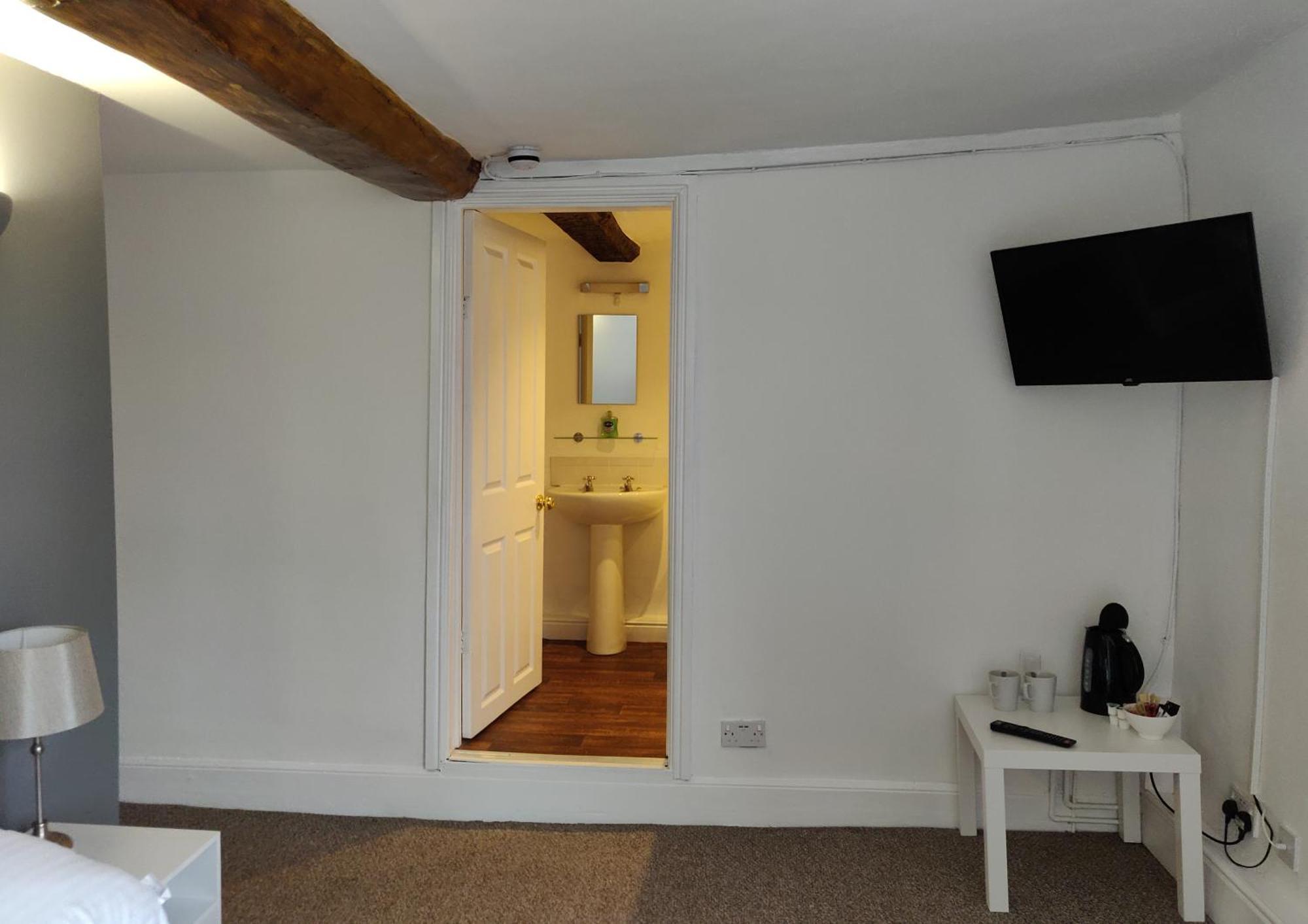 The Fox Hotel Much Wenlock Room photo