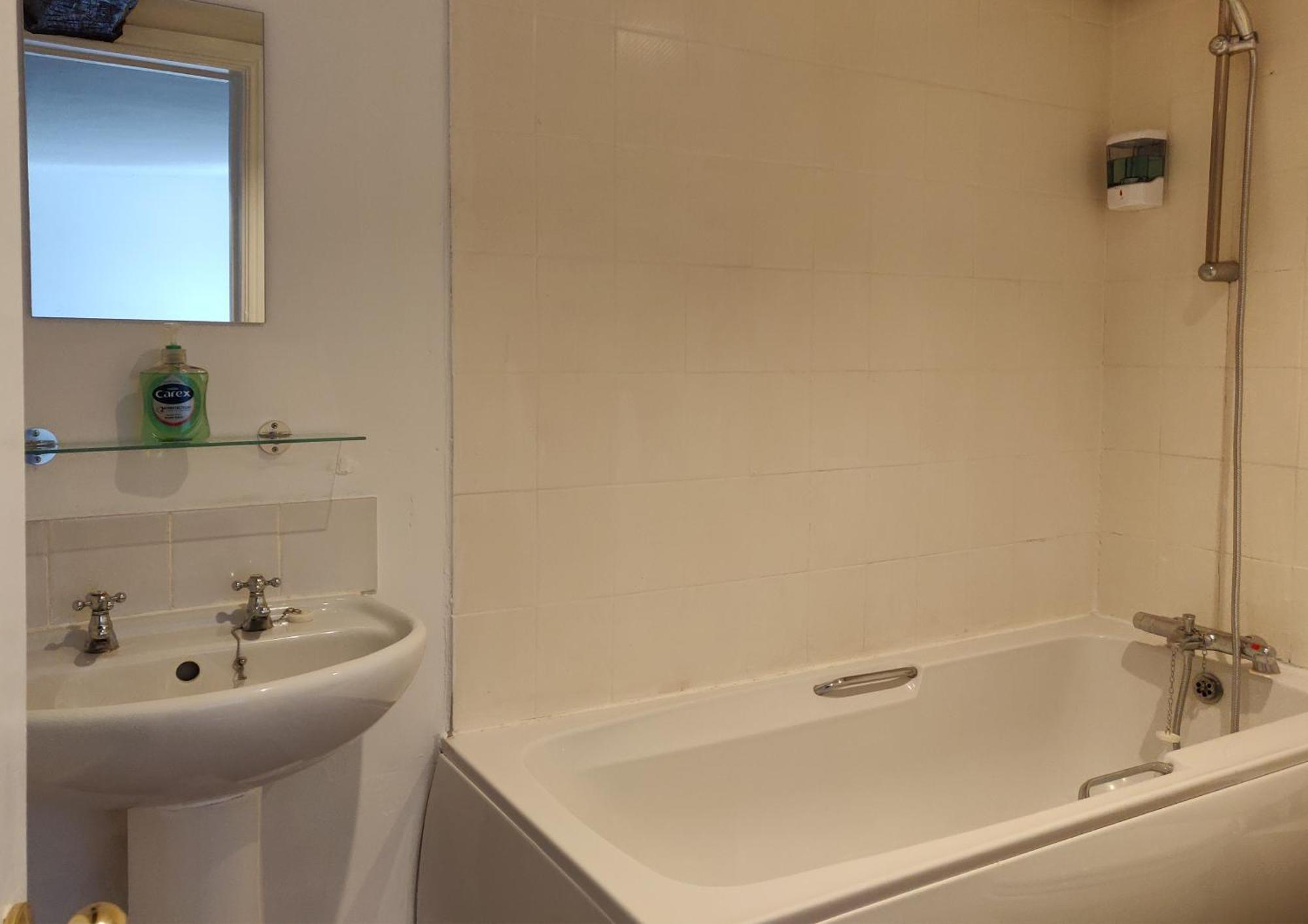 The Fox Hotel Much Wenlock Room photo